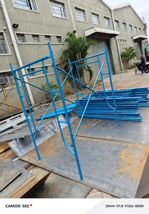 2m Heavy Duty Scaffolding Ladder Strong Steel Platform for Site Work