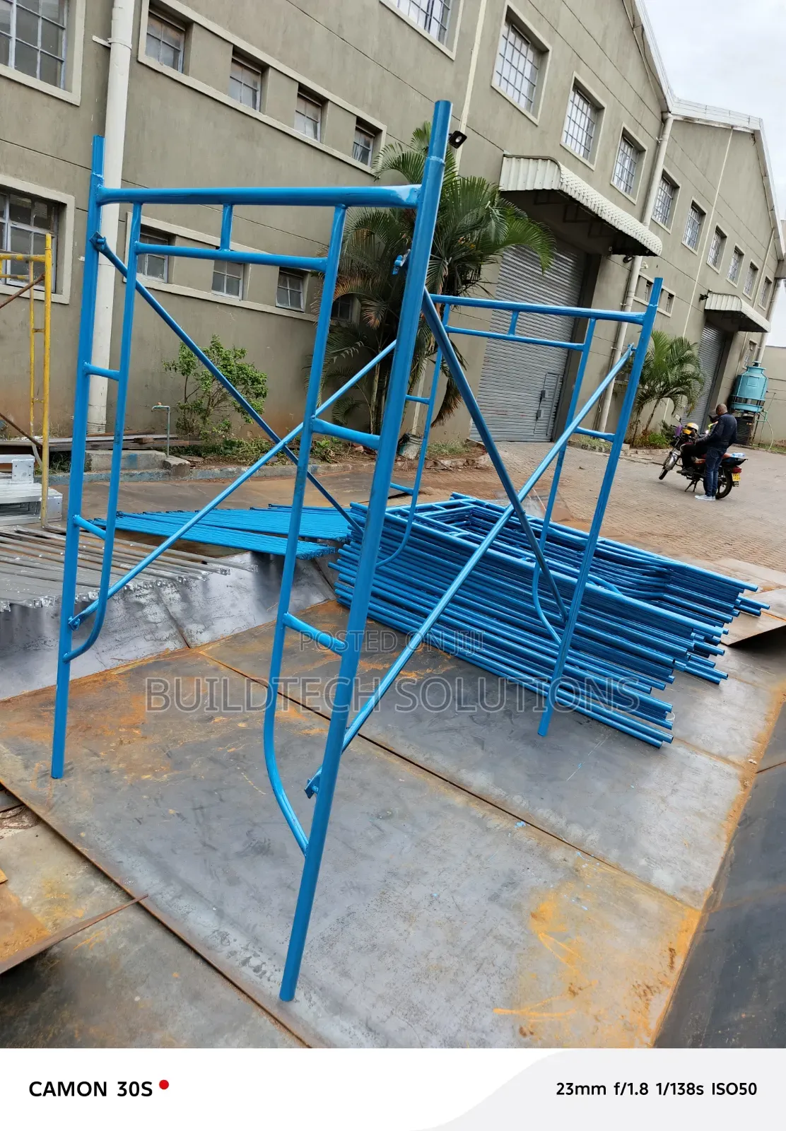 Strong Scaffolding Platform Ladder 2m Height Ideal for Builders