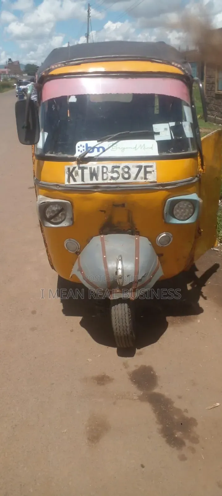 Piaggio 2016 Yellow