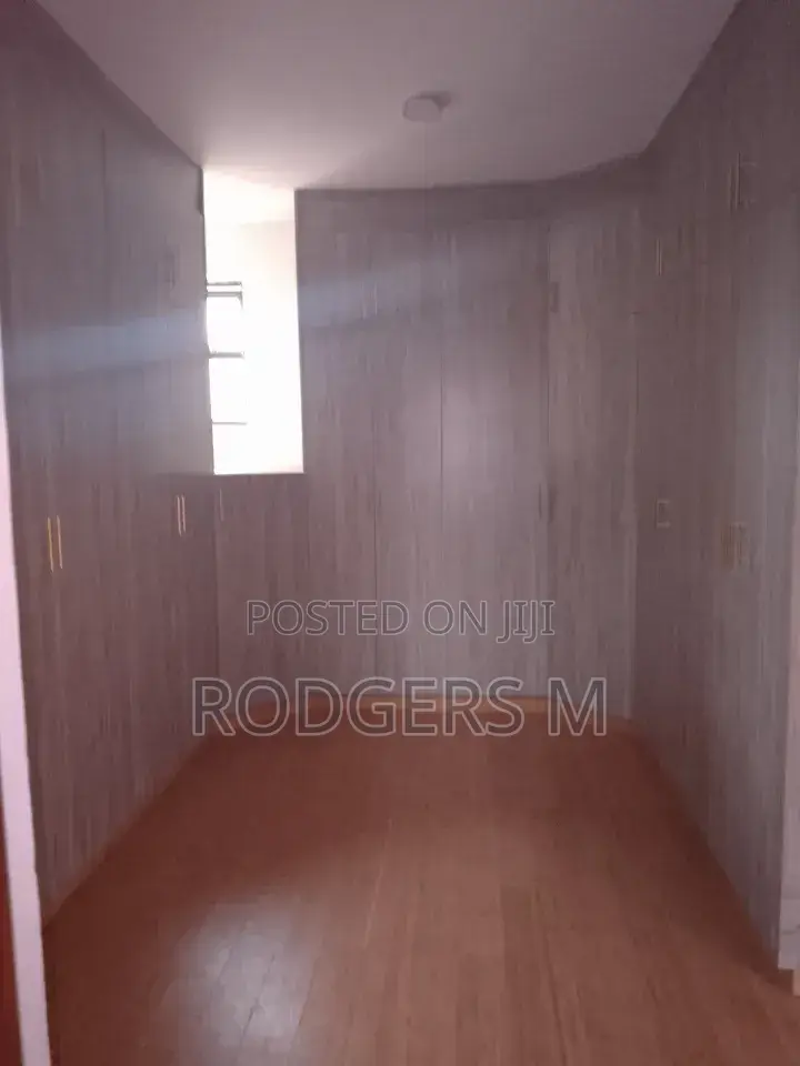5bdrm Townhouse / Terrace in Valley Arcade for rent