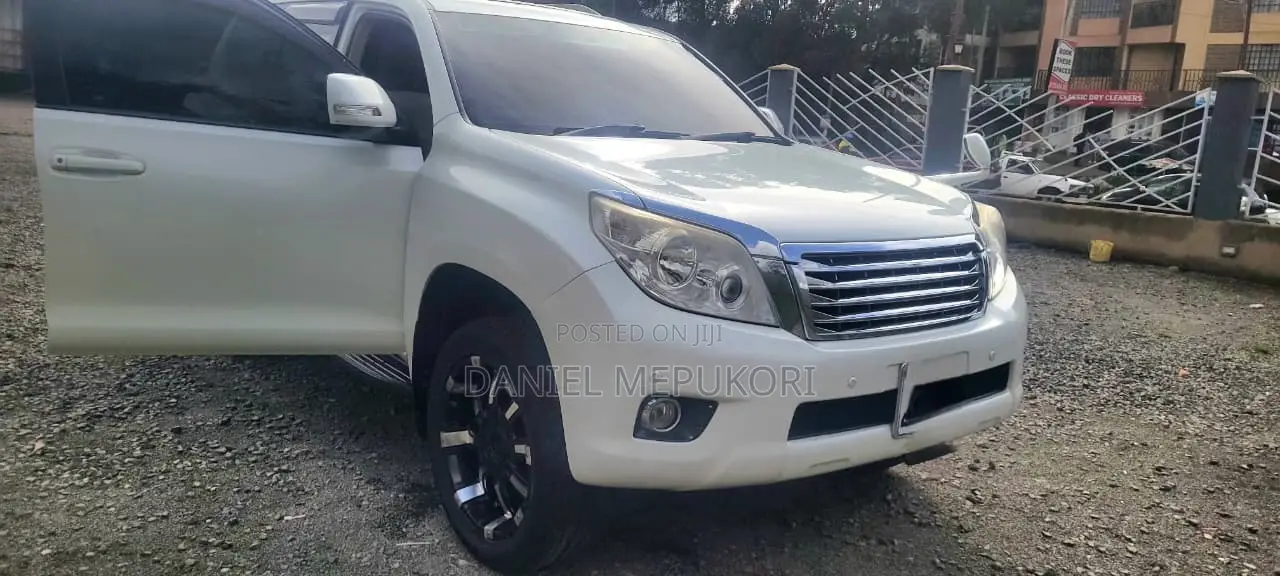 Toyota Land Cruiser Prado 2013 White