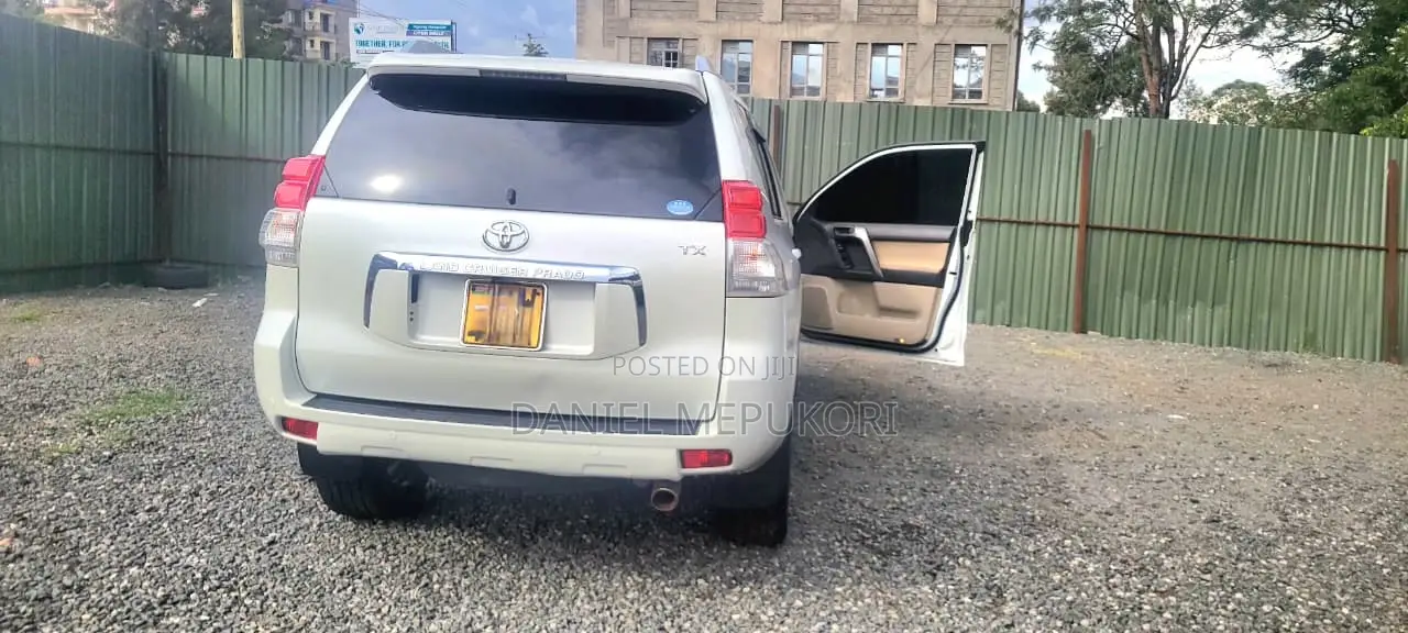 Toyota Land Cruiser Prado 2013 White