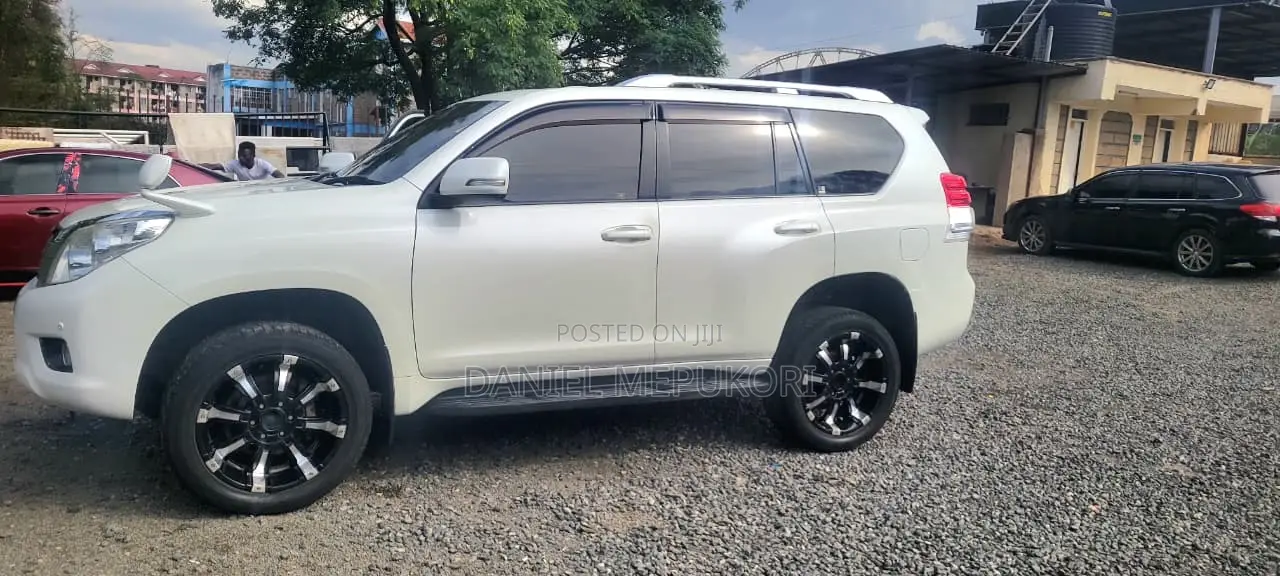 Toyota Land Cruiser Prado 2013 White