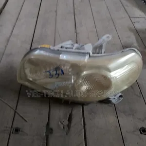 Toyota Porte Headlight Xenon Available