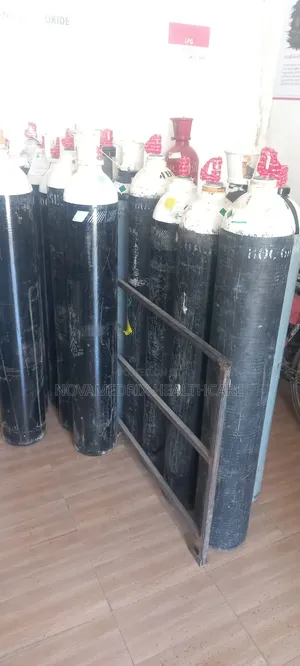 Oxygen Cylinder 10 Litres, Regulator,Flow Meter