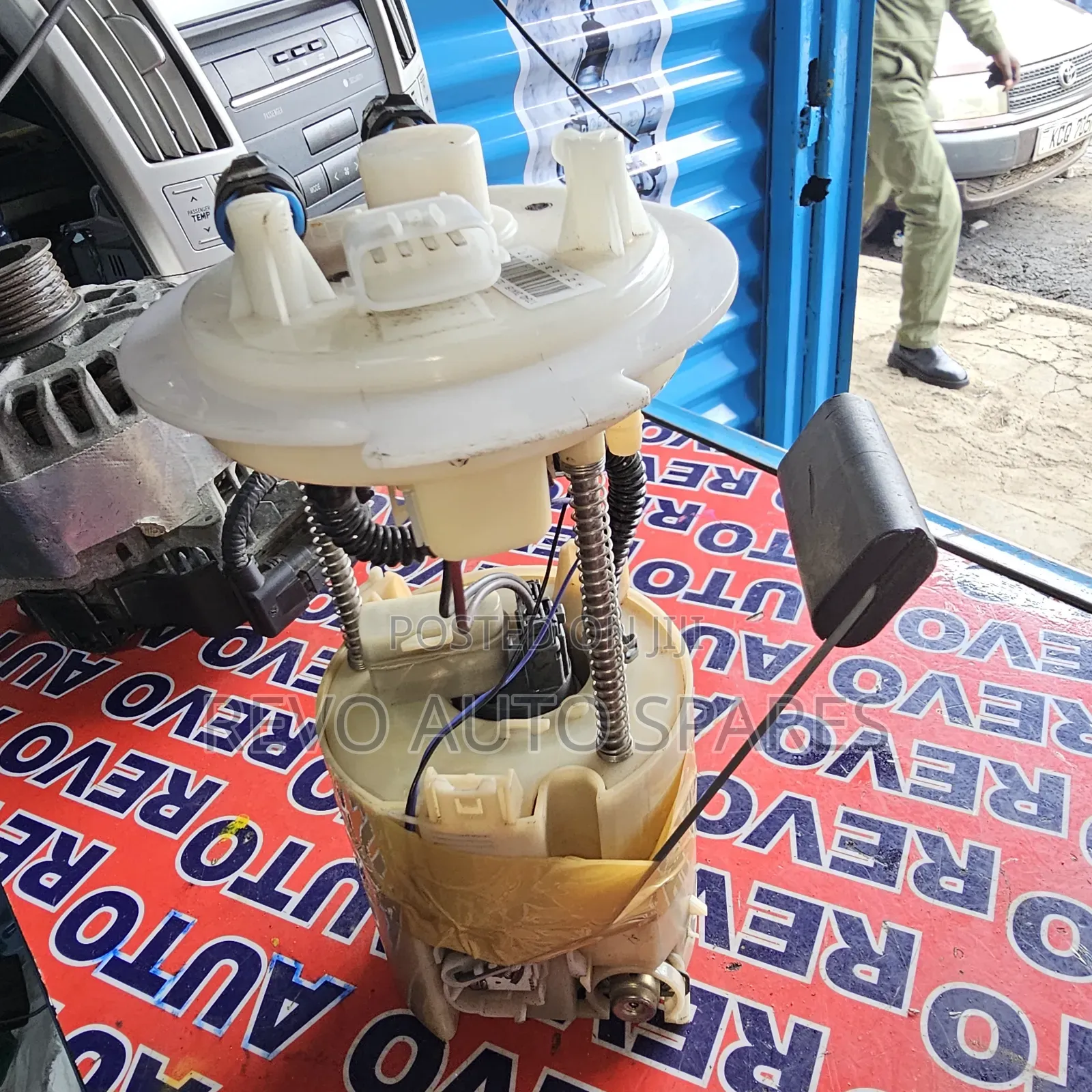 Fuelpump Nissan Note