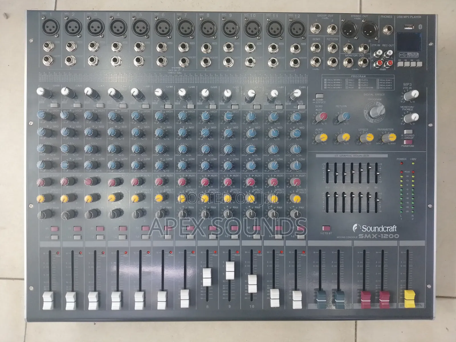 Soundcraft SMX 1200 12channels Plain Mixer