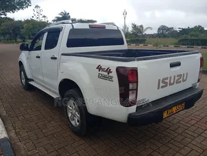Isuzu D-MAX 2016 White