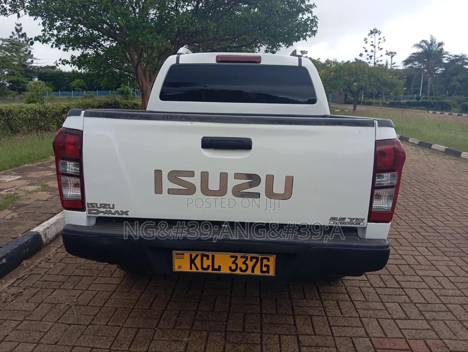 Isuzu D-MAX 2016 White