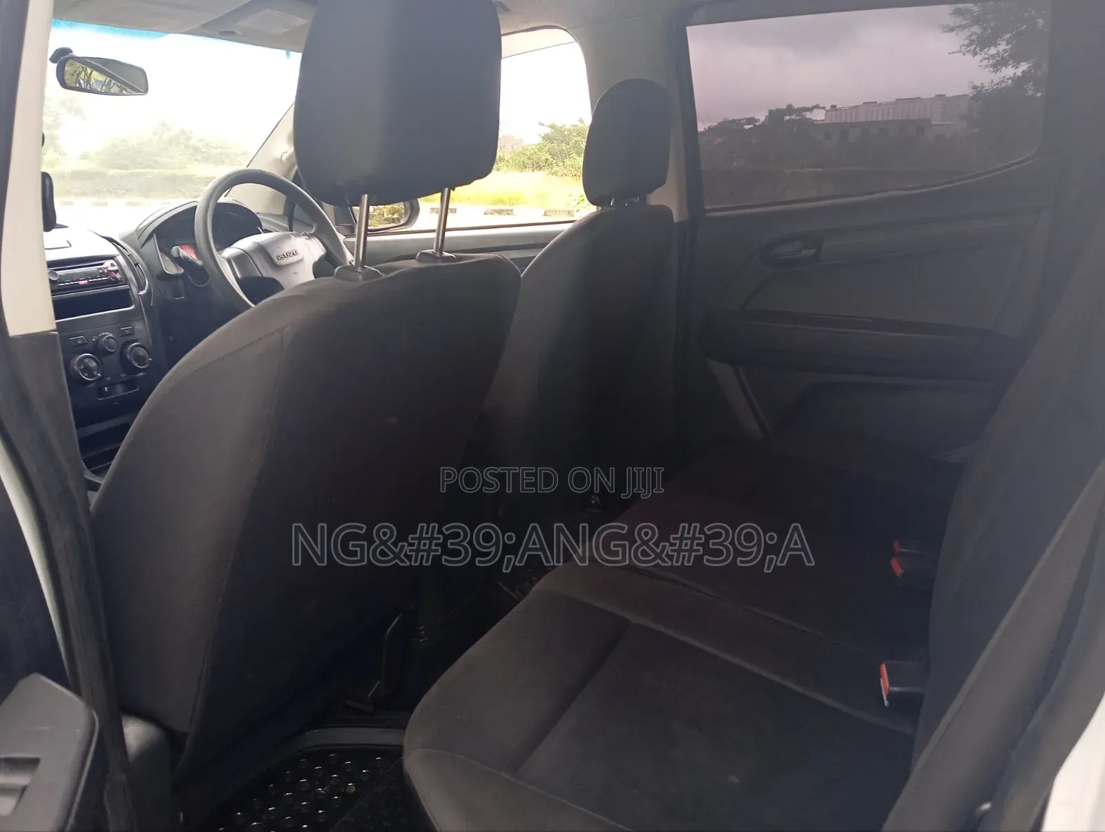 Isuzu D-MAX 2016 White