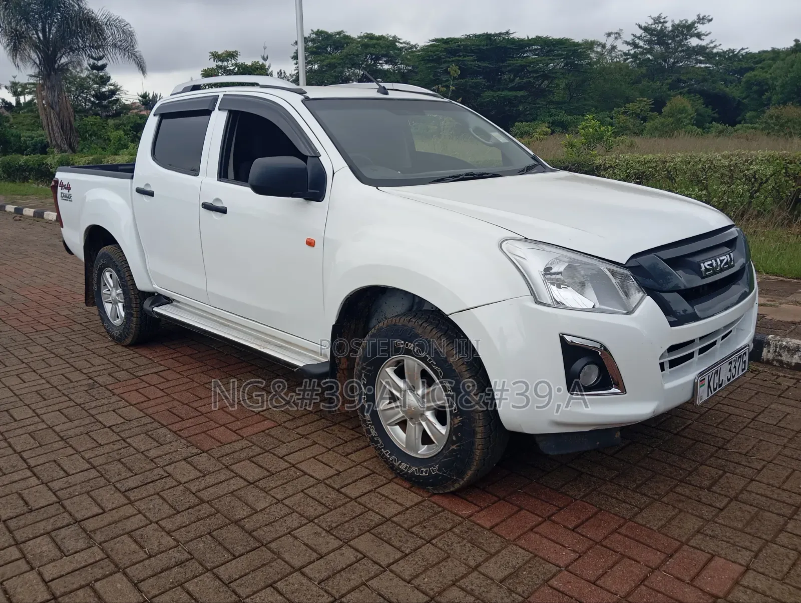 Isuzu D-MAX 2016 White