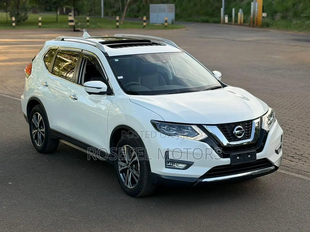 Nissan X-Trail 2.0 Petrol AWD 2019 White