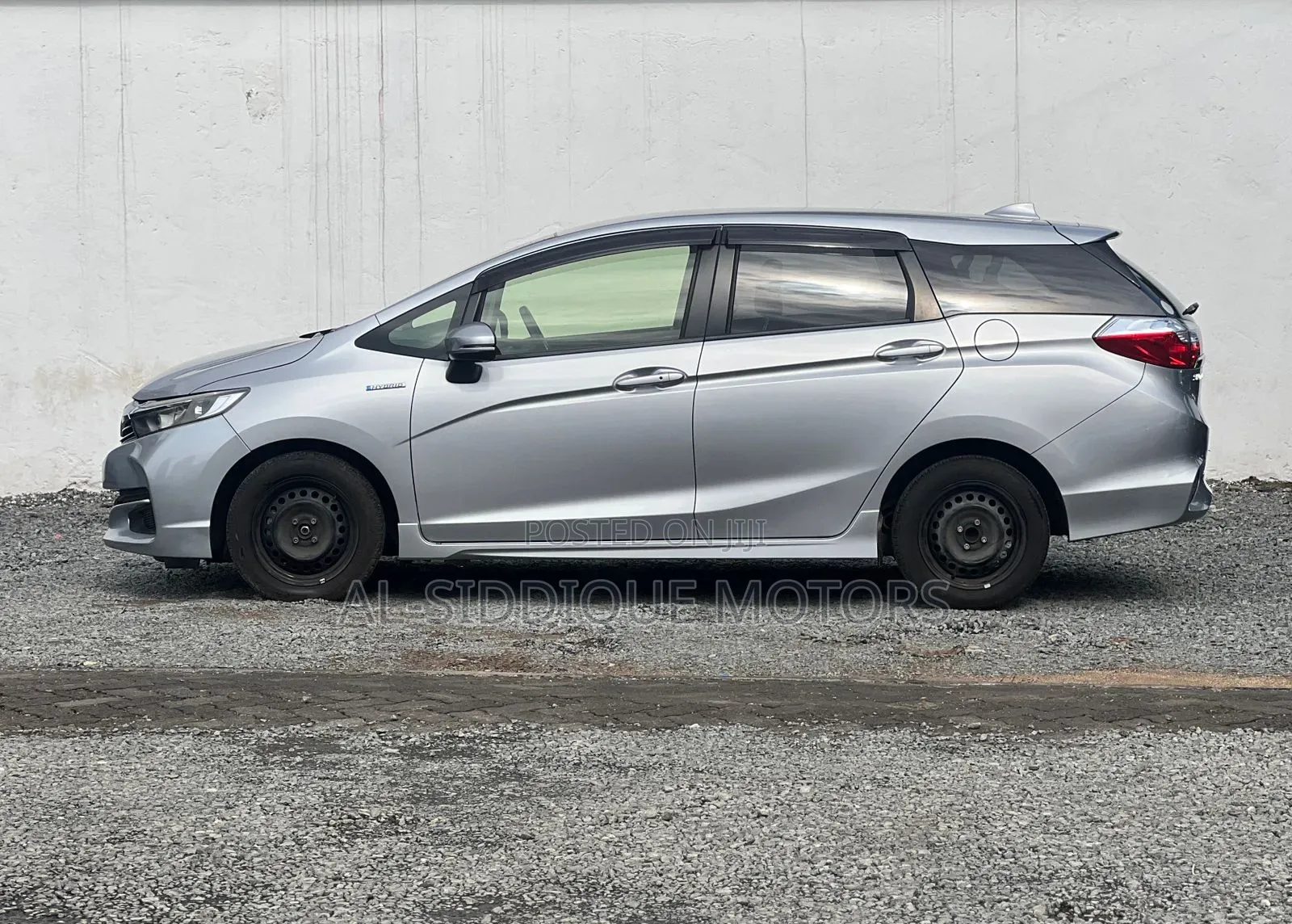 Honda Fit Shuttle 1.5 Hybrid 2WD 2019 Silver