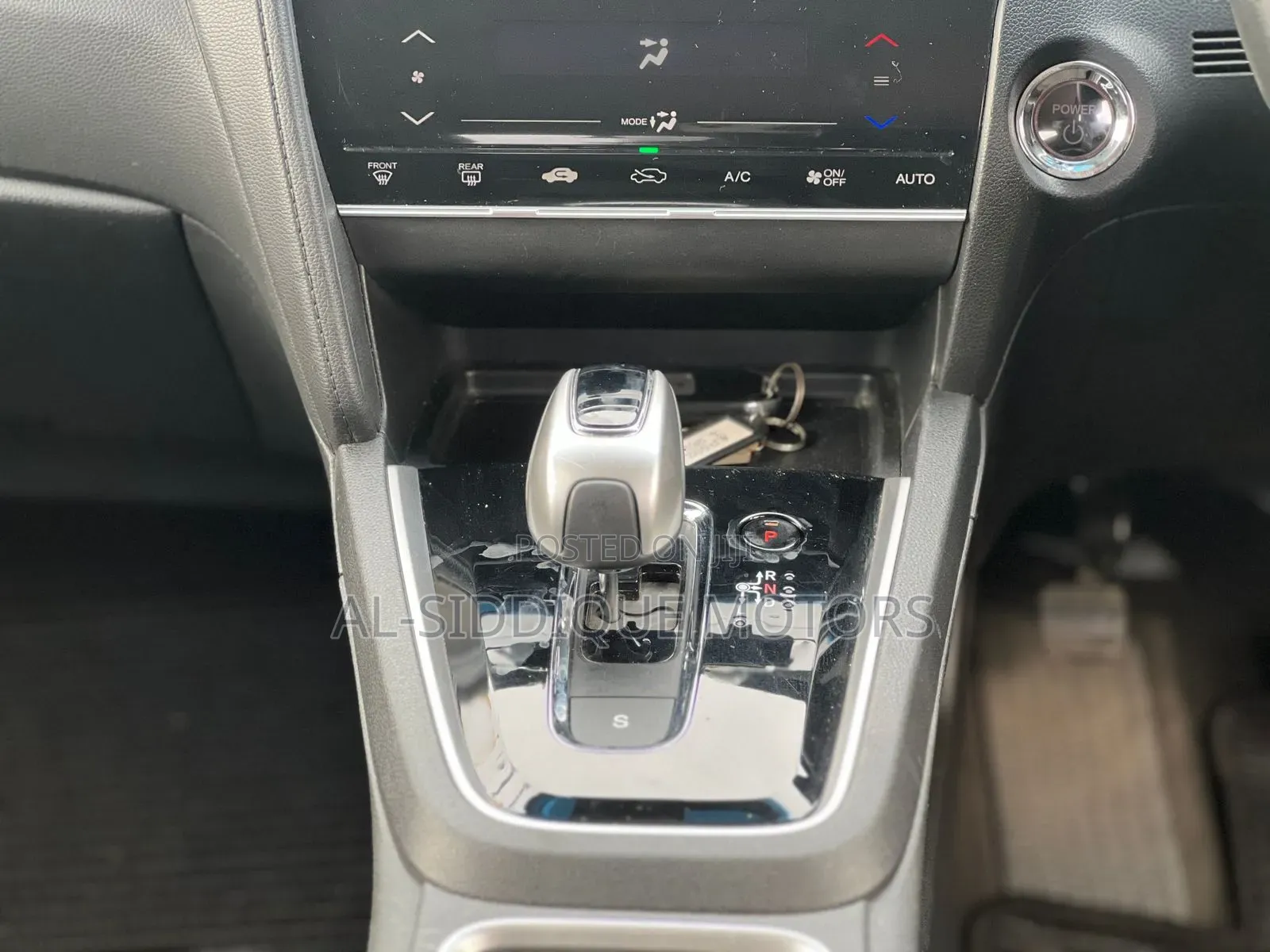 Honda Fit Shuttle 1.5 Hybrid 2WD 2019 Silver