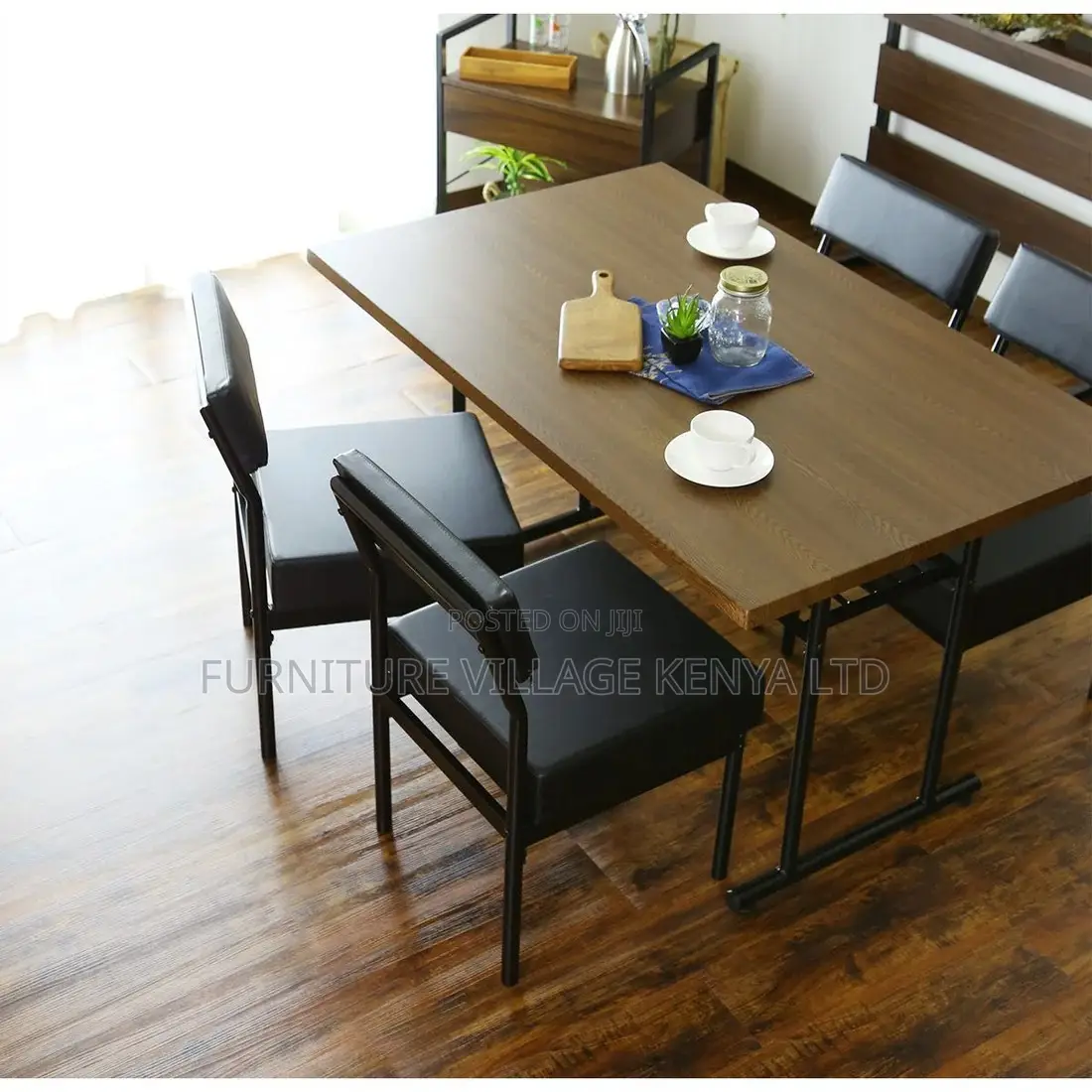 Customized Leather Padded Catalina Guest Chair