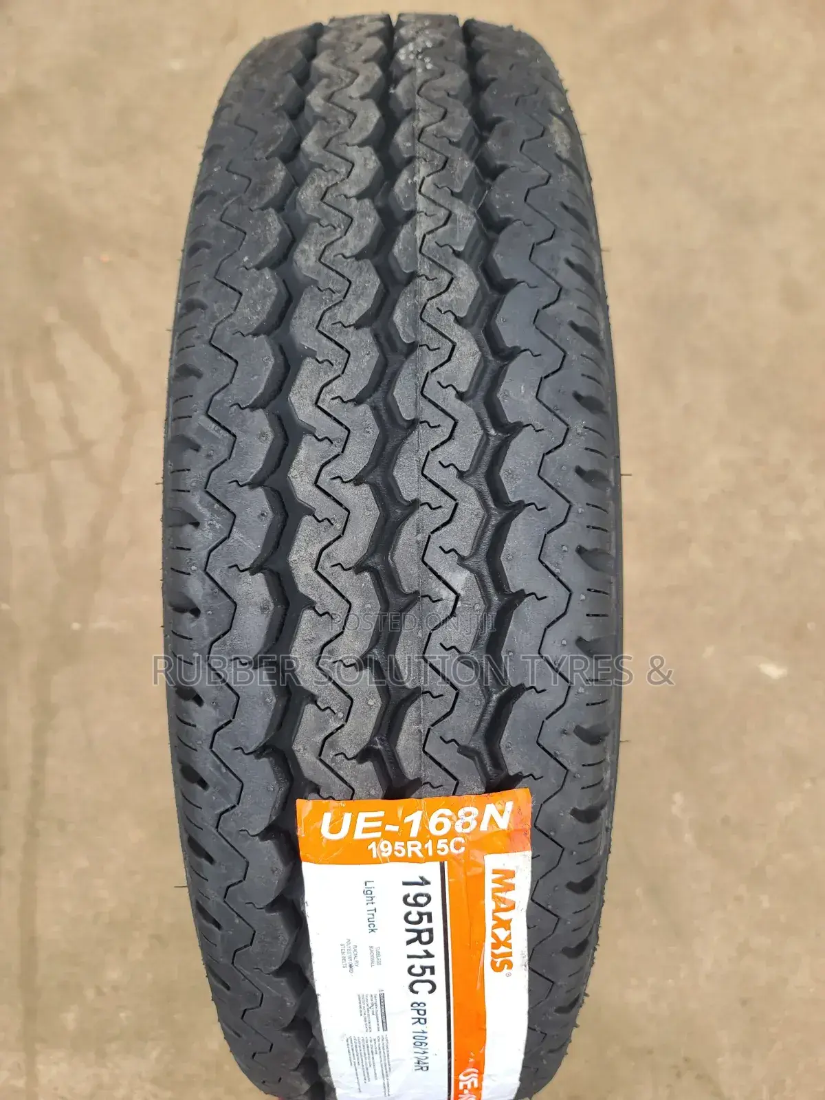 195r15 C Maxxis Tyres Ue-168 [Made in Thailand ]