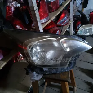 Toyota Ractiz Headlight Xenon