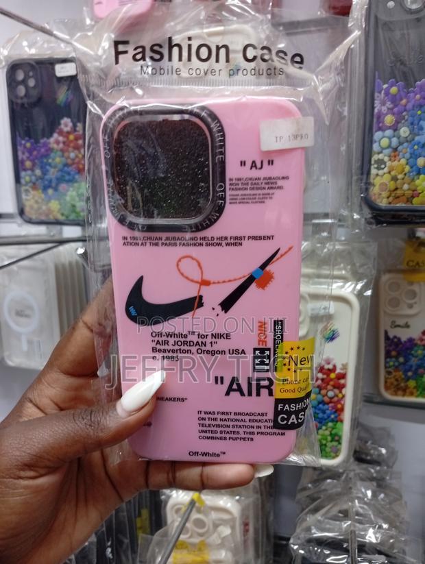 iPhone 13 Pro Case Designed in a Pink Color With an Aesthetic