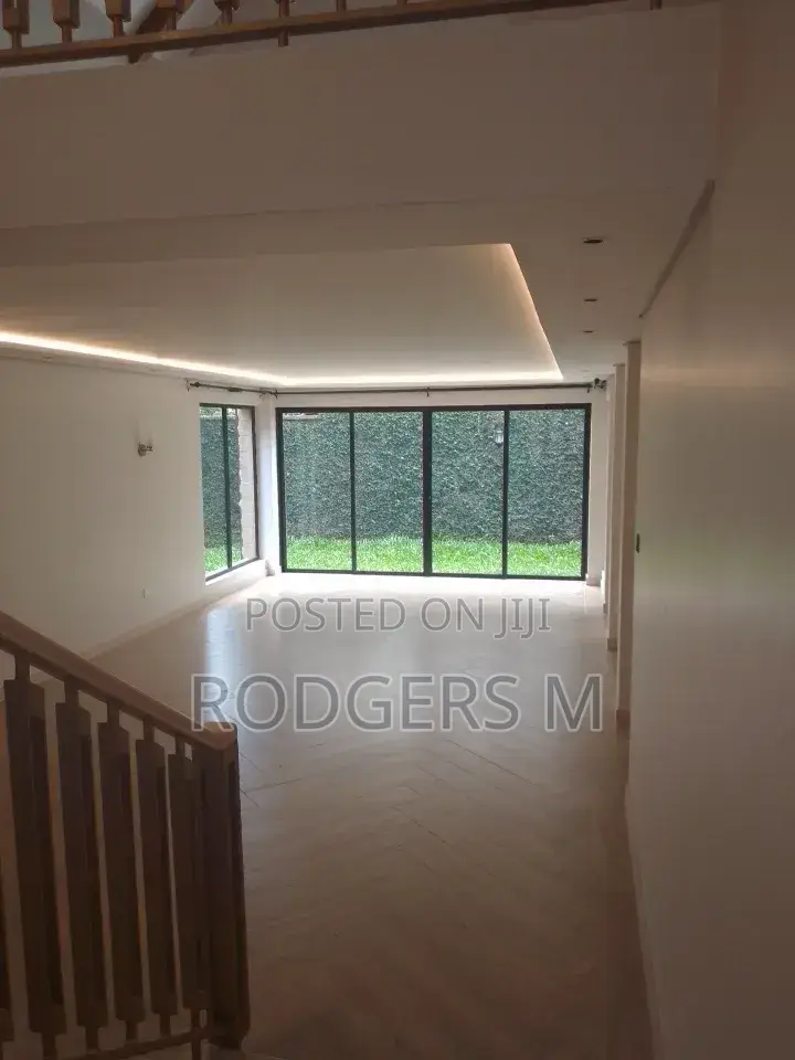 7bdrm Townhouse / Terrace in Muthangari for rent