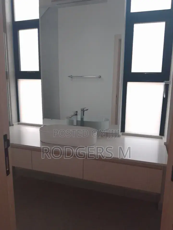 7bdrm Townhouse / Terrace in Muthangari for rent
