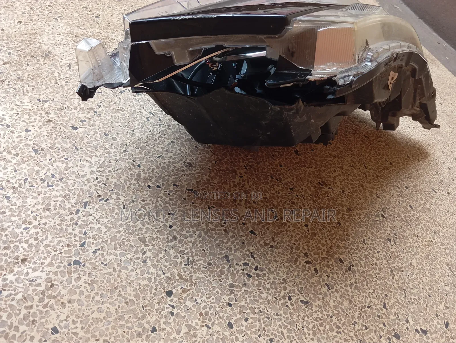 Voxy Headlight Right Hand Side