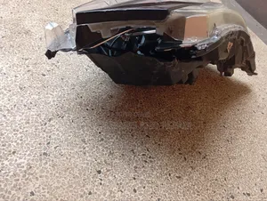Voxy Headlight Right Hand Side