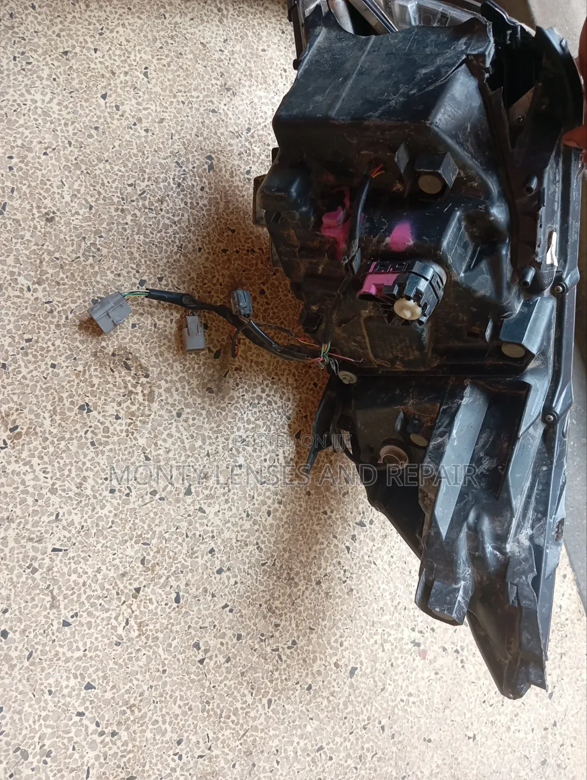 Voxy Headlight Right Hand Side
