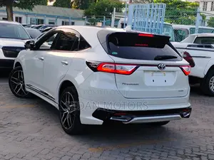 Toyota Harrier 2019 Off white