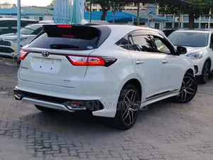 Toyota Harrier 2019 Off white