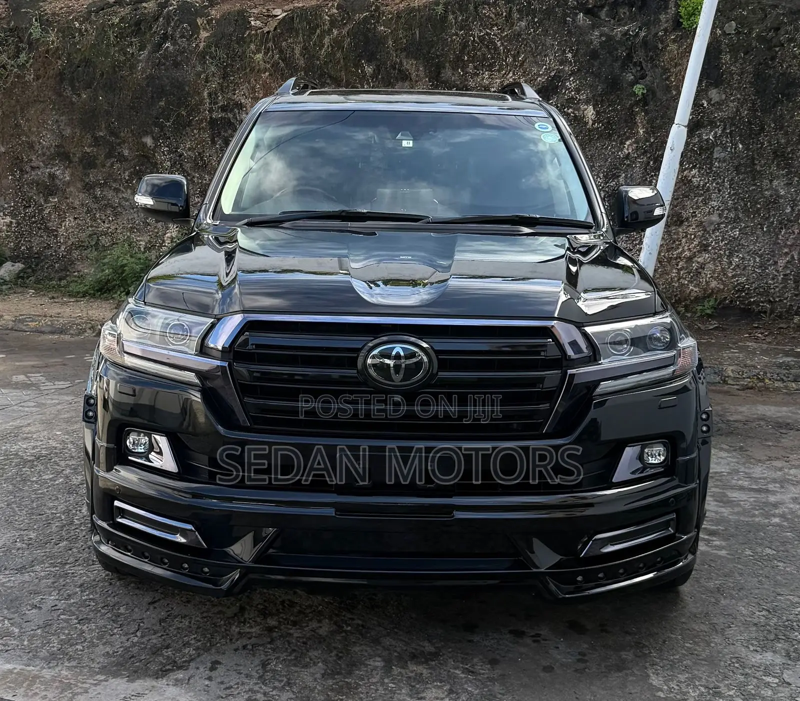 Toyota Land Cruiser 4.6 V8 ZX 2019 Black