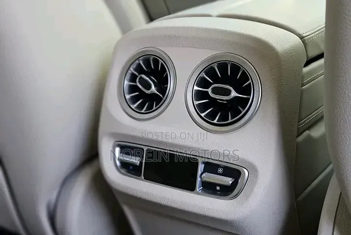 Mercedes-Benz G-Class 2019 Off white