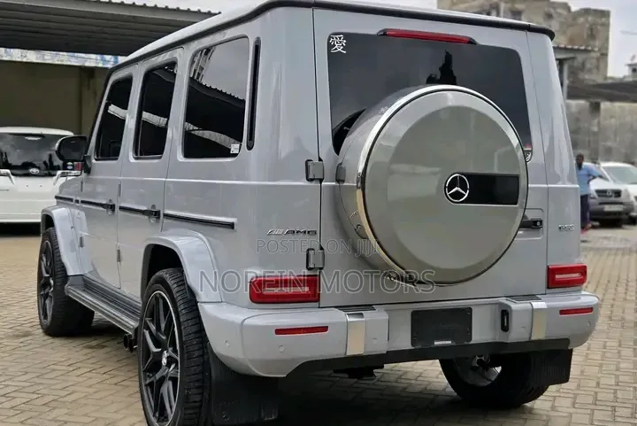 Mercedes-Benz G-Class 2019 Off white