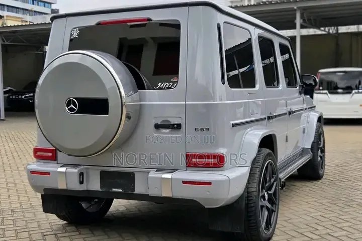 Mercedes-Benz G-Class 2019 Off white