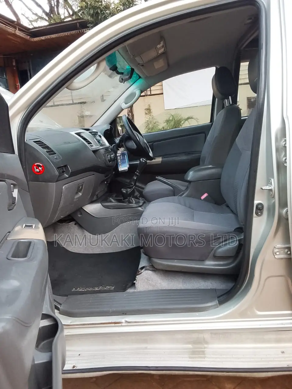 Toyota Hilux 2013 Silver