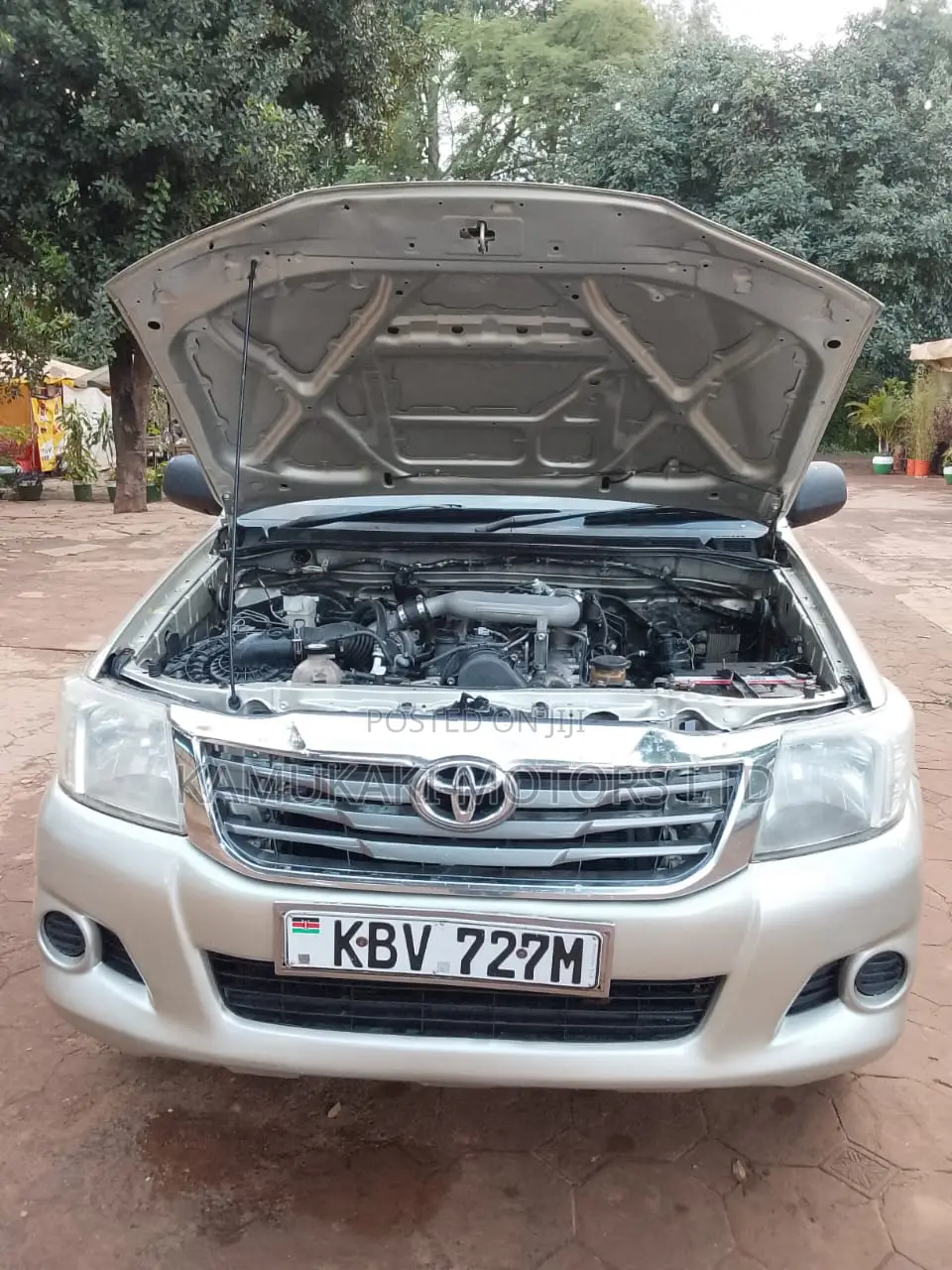 Toyota Hilux 2013 Silver