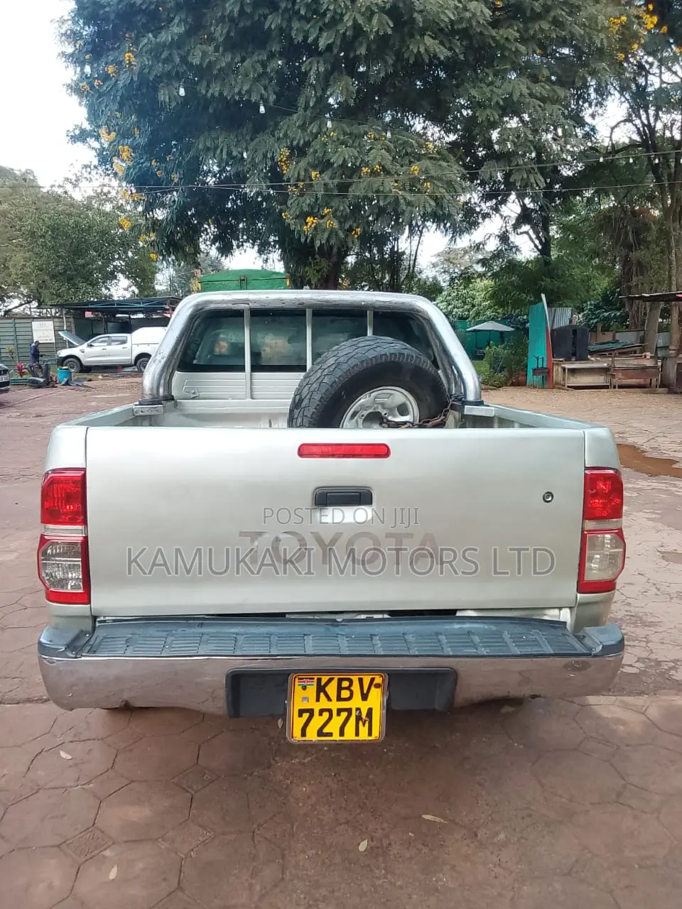 Toyota Hilux 2013 Silver