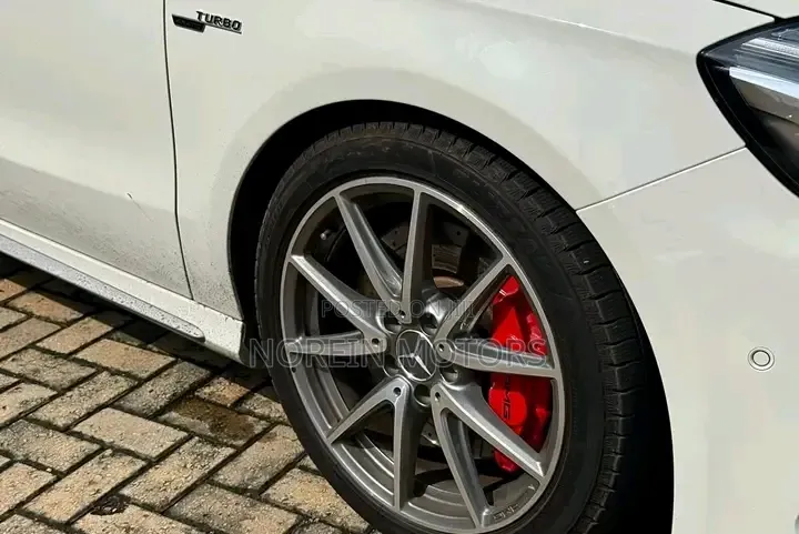Mercedes-Benz A-Class 2018 Pearl
