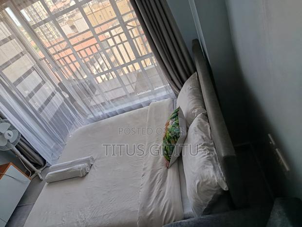 Cozy Studio Ngara | Balcony Town View | Parking | 5 Mins to CBD | - thumbnail 3