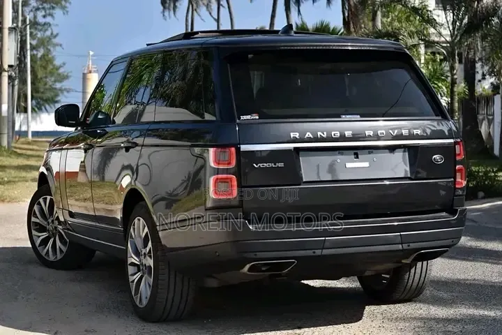 Land Rover Range Rover Vogue 2021 Matt Black