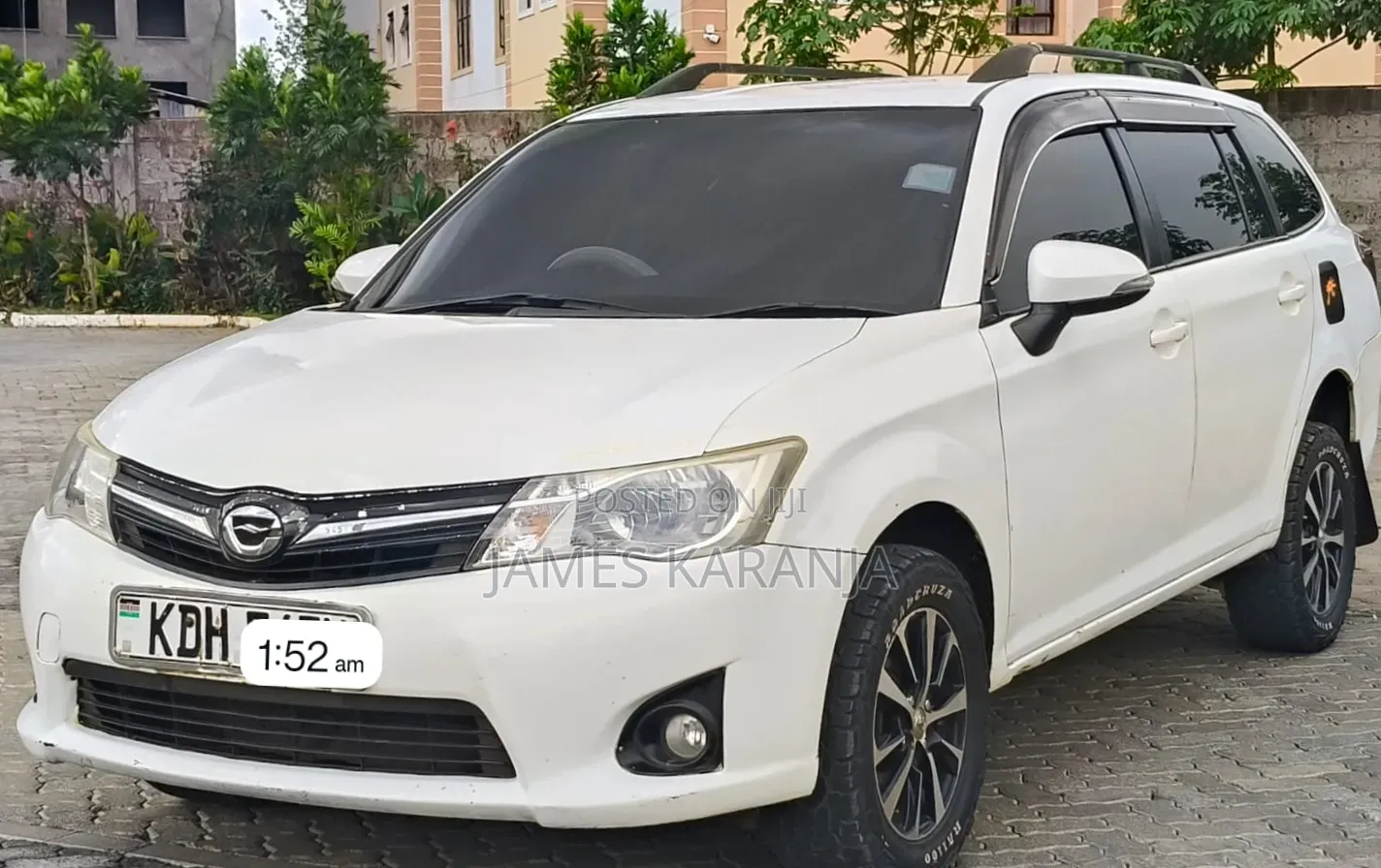 Toyota Corolla Fielder 2015 White