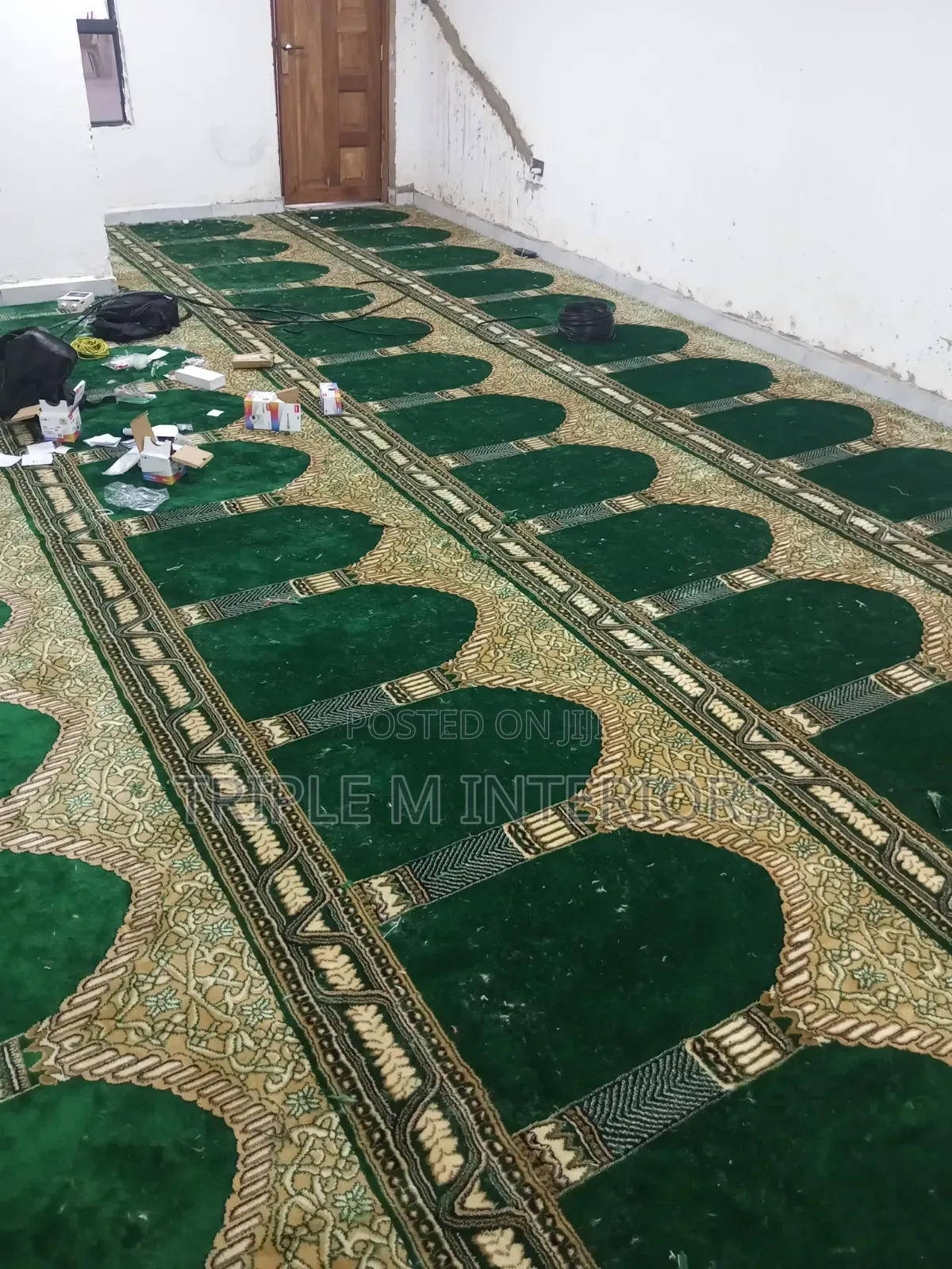 Luxury Masjid Floor Carpet Finish