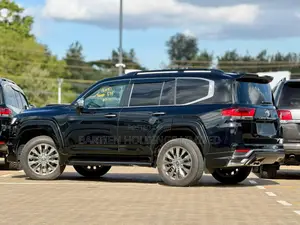 Toyota Land Cruiser 3.3 Diesel 4WD 2022 Black