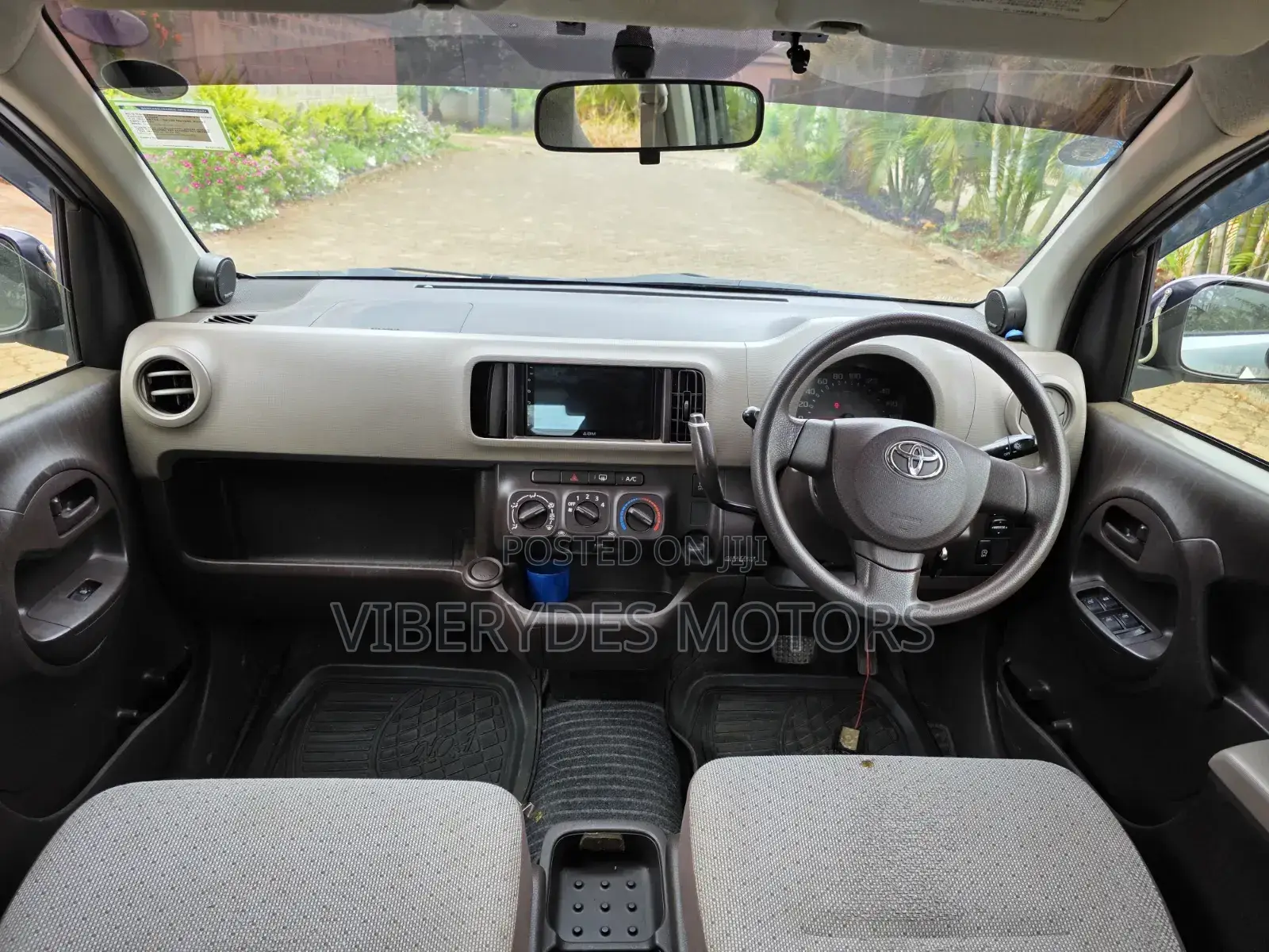 Toyota Passo 2016 Silver