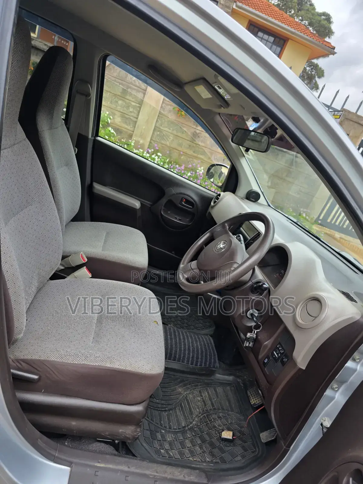 Toyota Passo 2016 Silver