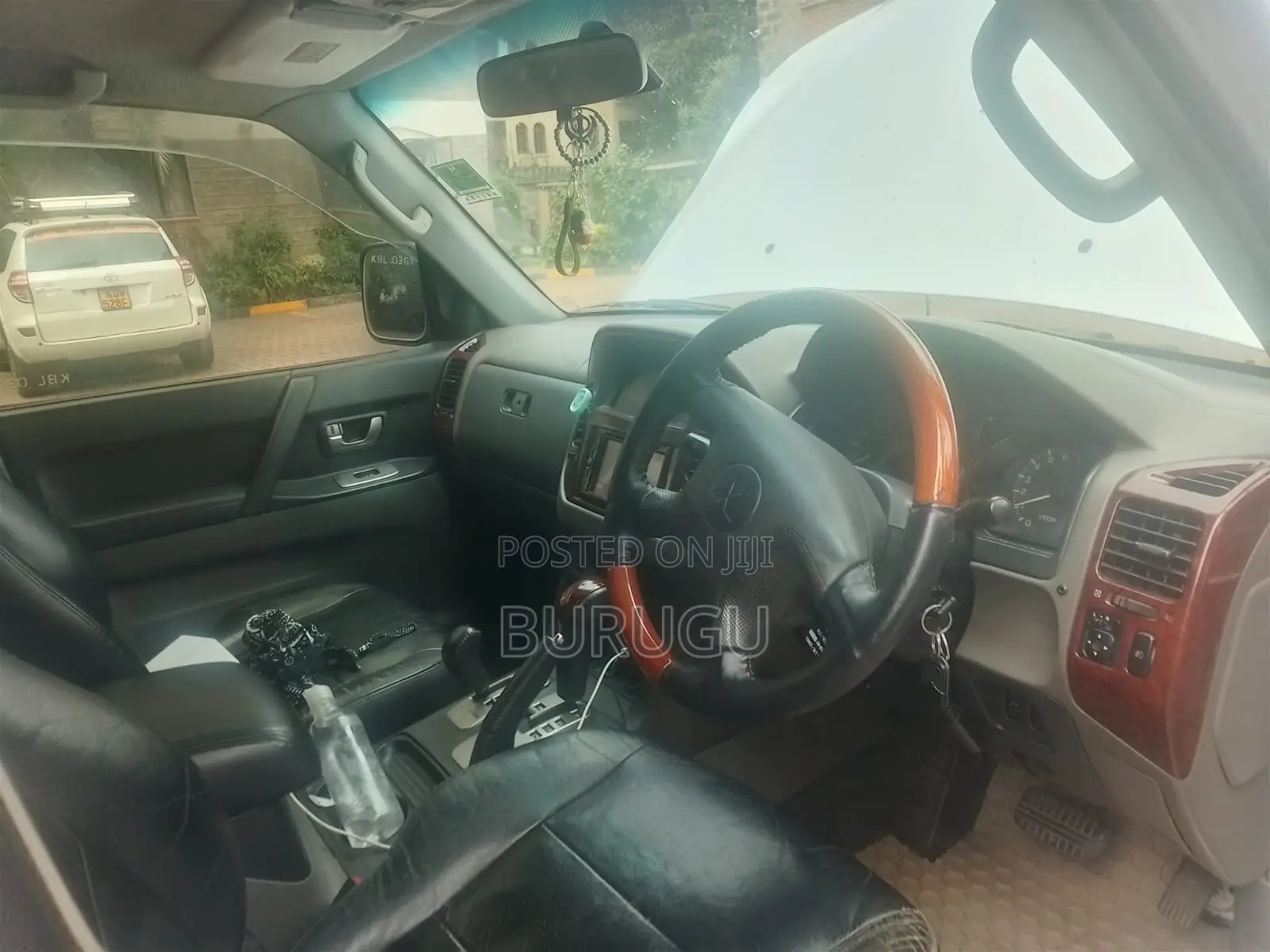 Mitsubishi Pajero 2003 Silver