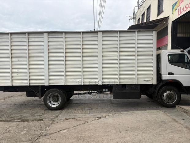 Mitsubishi Fuso Fiv1 - thumbnail 2