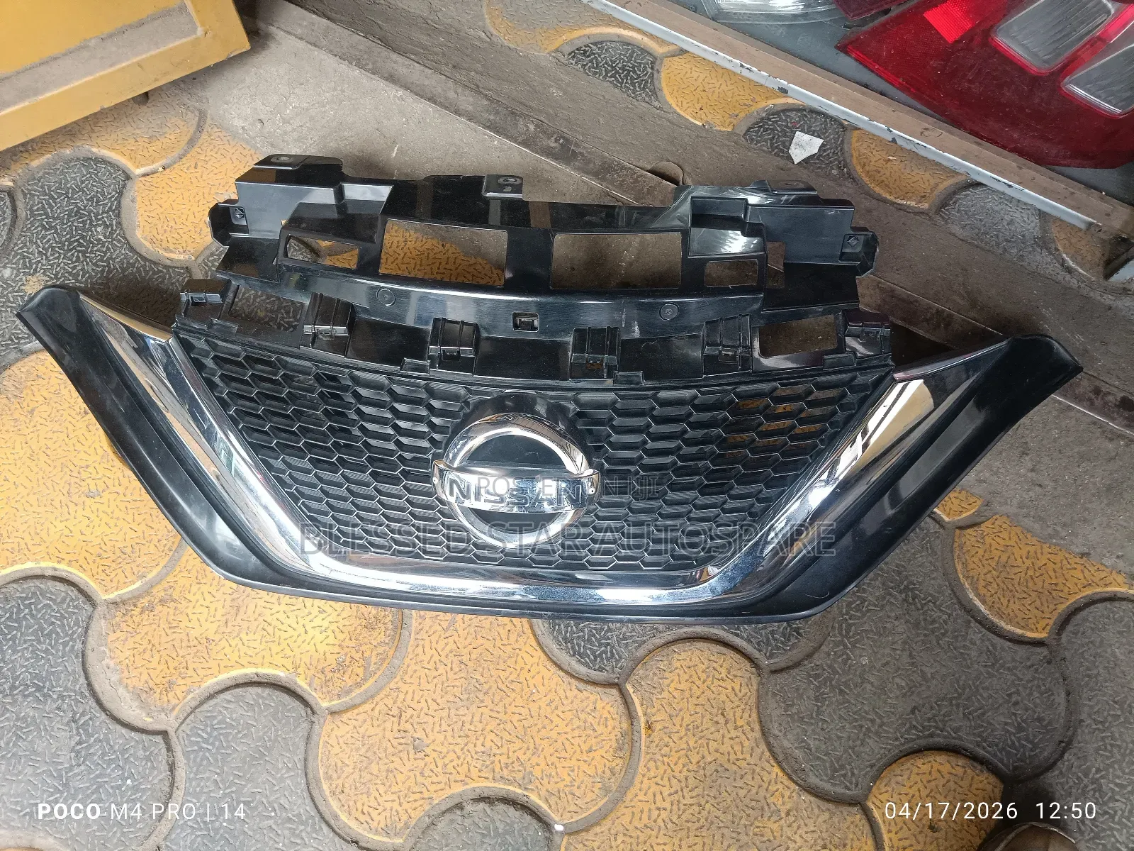 Nissan Note Grill