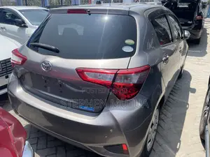 Toyota Vitz 1.3 FWD 5dr 2019 Brown