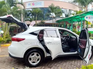 Deep Car Interior Cleaning – Seats, Carpet, Odor Removal