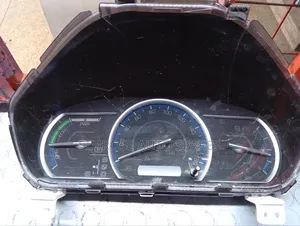 Speedmeter Clock Toyota Voxy Hybrid Model